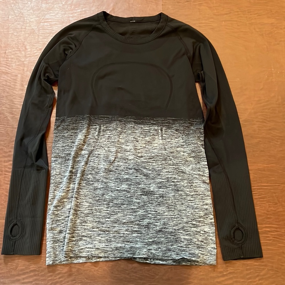 Swiftly Tech Long Sleeve Size 6